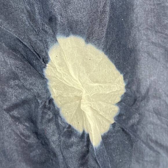 BUSHOAN Scarf OS Silk Pearltone Habotai Water Repellent Tie Dye Floral Blue NEW - Picture 5 of 11